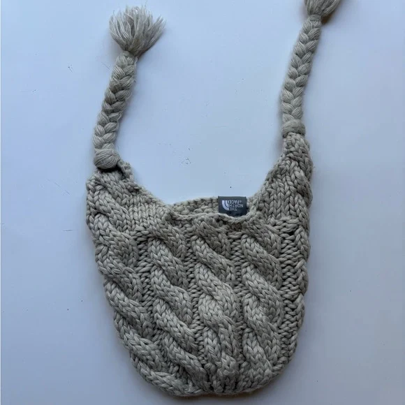 The North Face Women's Knit Braided Gray Beanie - Picture 5 of 5